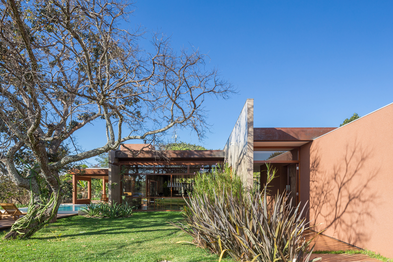 samuel lamas' house 28 mimics brazilian landscape