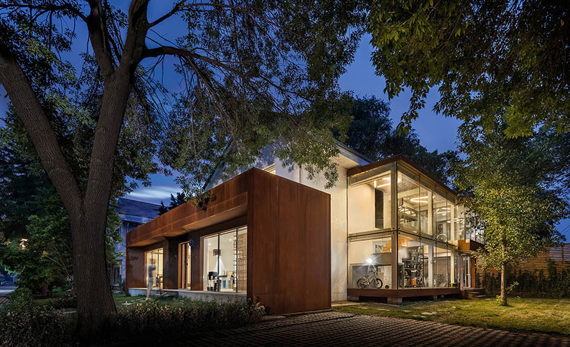 glass + steel additions define beijing film studio by cun-design