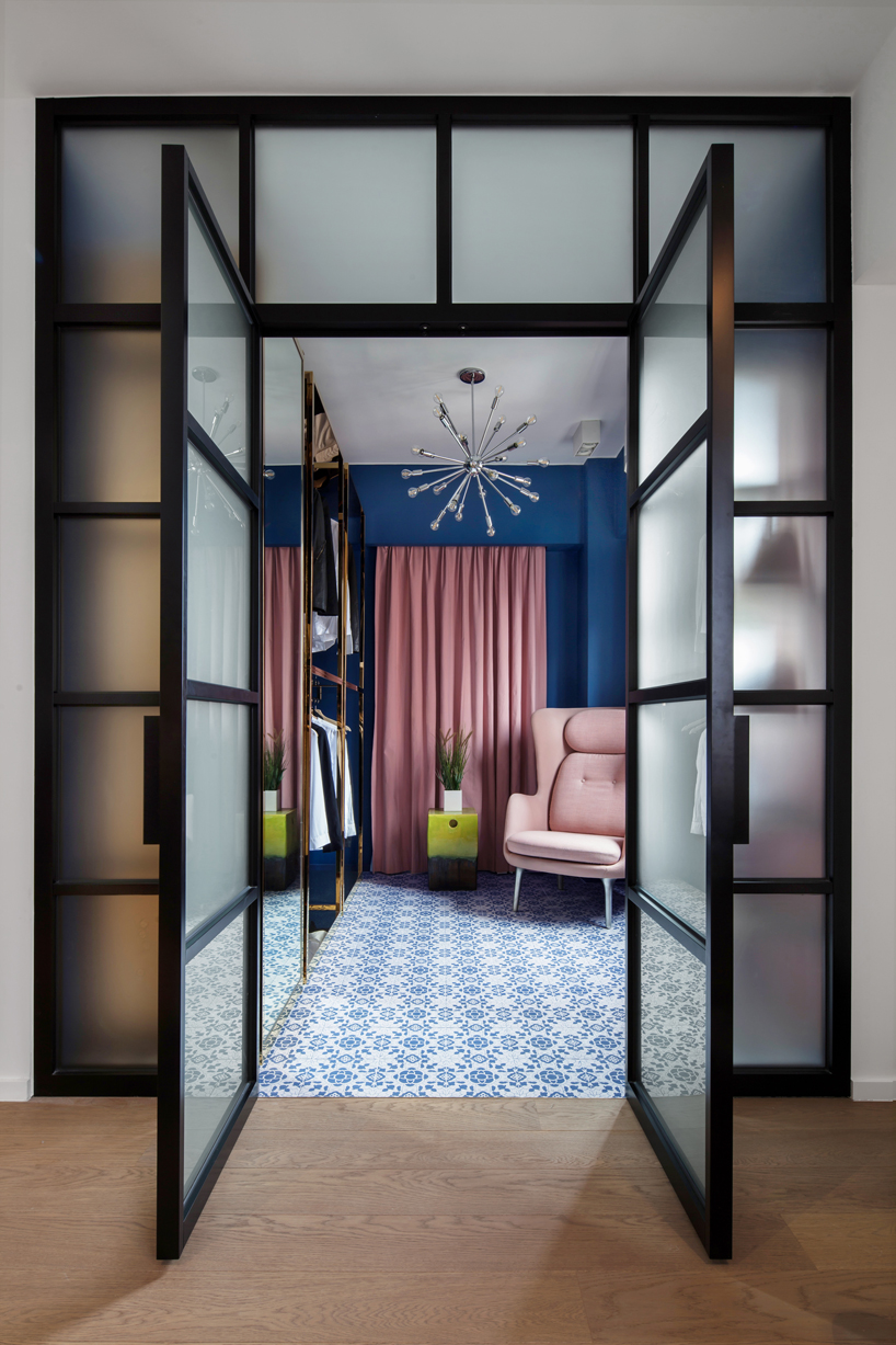 Lim Lu Revamps A Couple S Traditional Apartment In Hong Kong