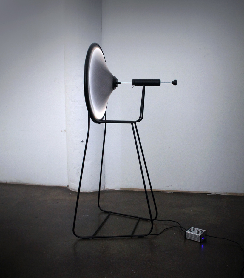 curve ID black hole lamp