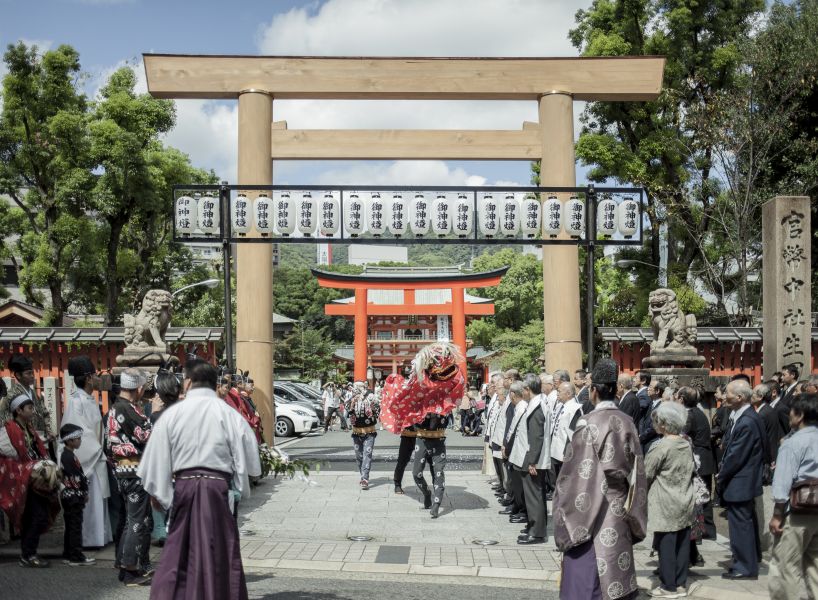 the takenaka group pay reverence to kobe's ikuta shrine with a minimal concrete treasure house
