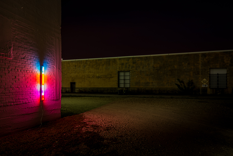 tim derrington's 'AN.AURORA' uses ubiquitous fluorescent light to create beauty through color - 1