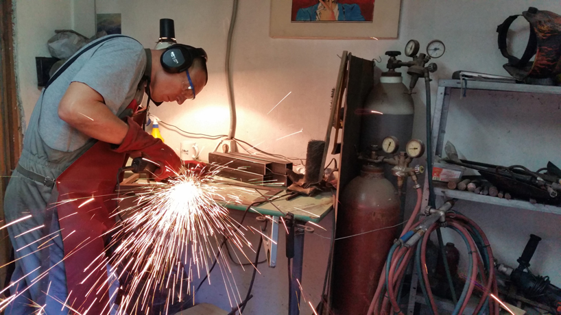 metal-forged iron belt medieval metalwork creative iron designboom