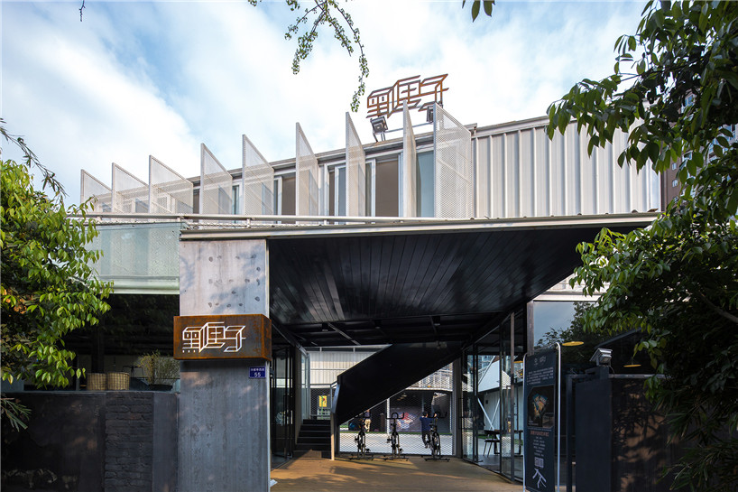 the black box gym by epos architects is defined by metal + glass - 1