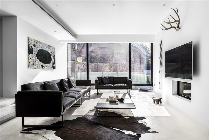 wei yi design creates a family home of monochrome + marble in nanjing, china