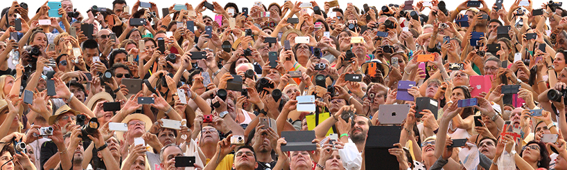 tomotosi look at me closer photography designboom