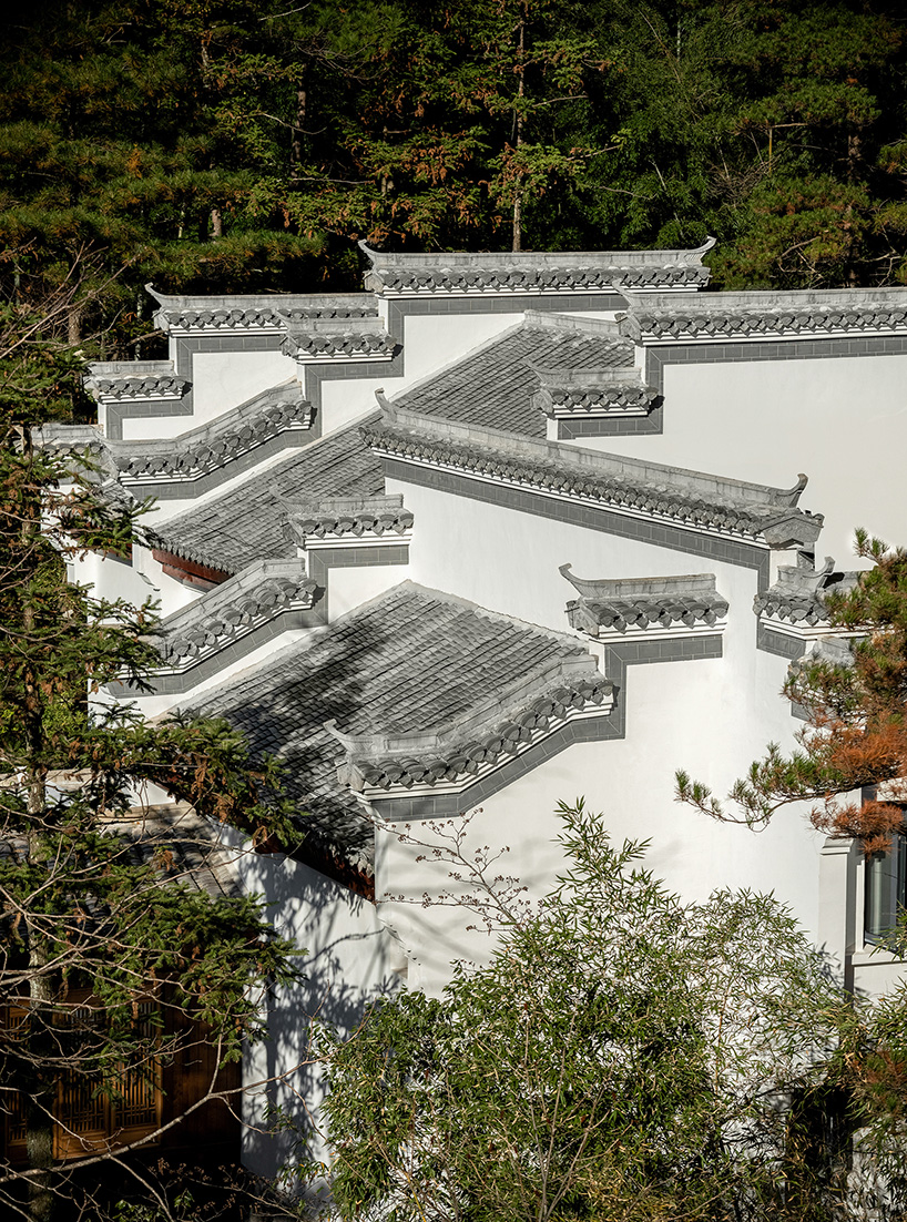 CCD preserves traditional architectural elements in iconic hotel renovation of huangshan - Designboom