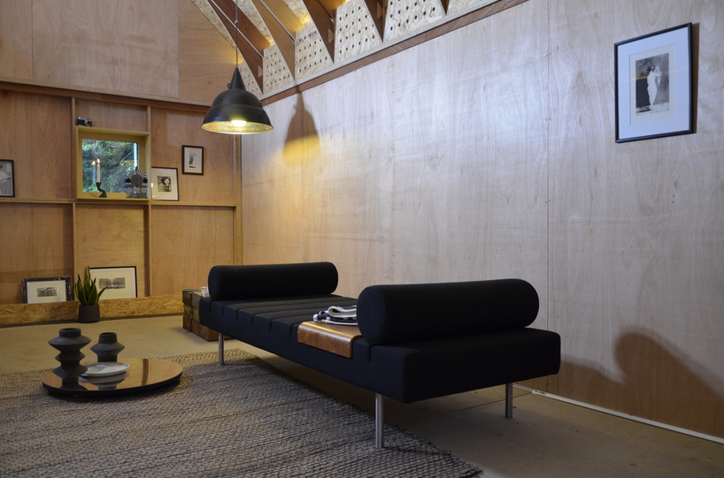 boano prišmontas nestles barn-like art gallery in rural hertfordshire