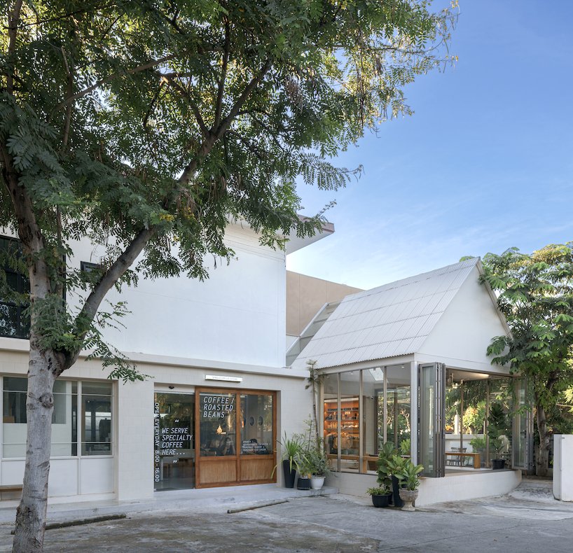 coffee beans cover sunken seating area in single origin chiangmai roastery by flat12x