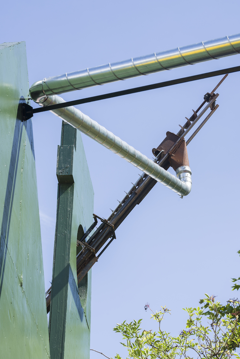blackhorse workshop's 'SIDESHOW' installation is influenced by london routemaster bus
