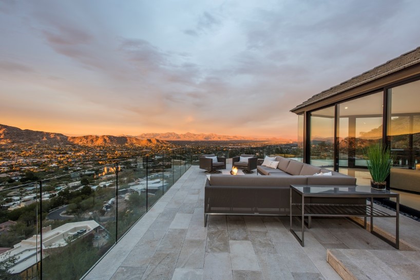 nuria pla studio complete hi-lob residence in arizona