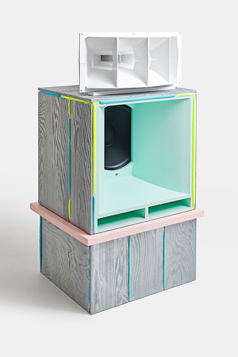 HiTENCHO joins larch plywood boards with colored polyurethane foam for new speaker