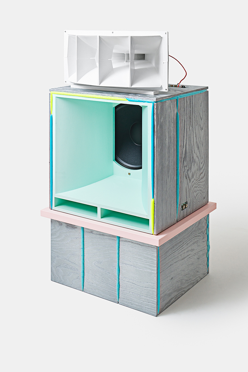 HiTENCHO joins larch plywood boards with colored polyurethane foam for new speaker