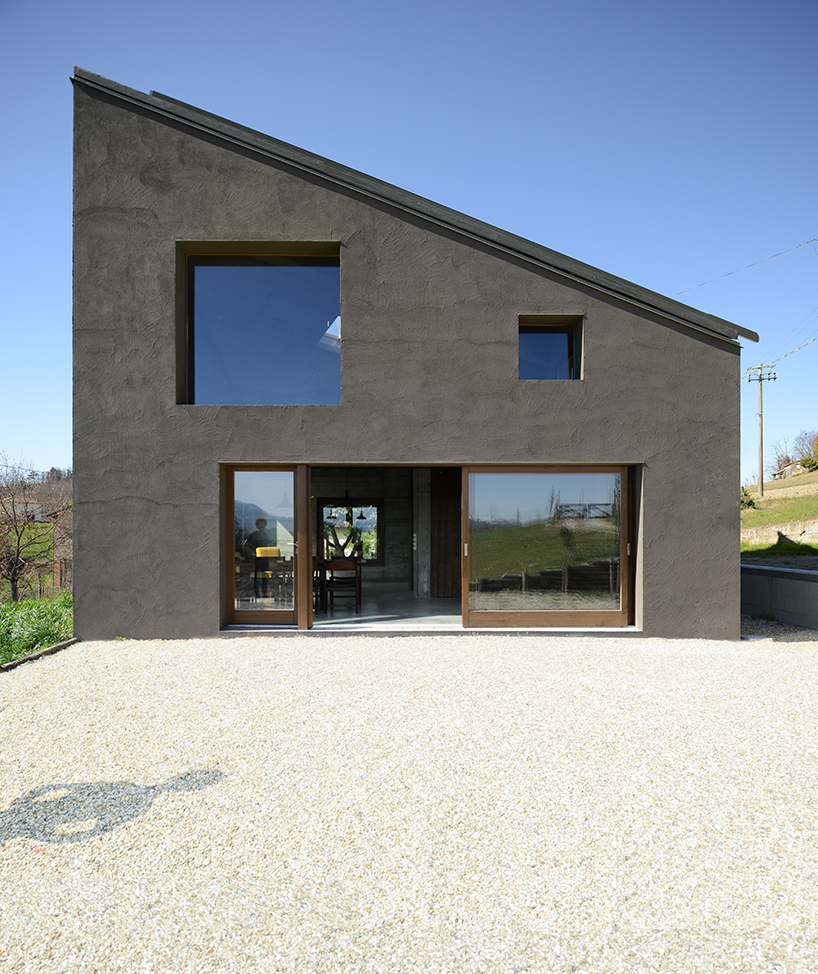 35a studio's house R evokes singularity in a small village of northern italy