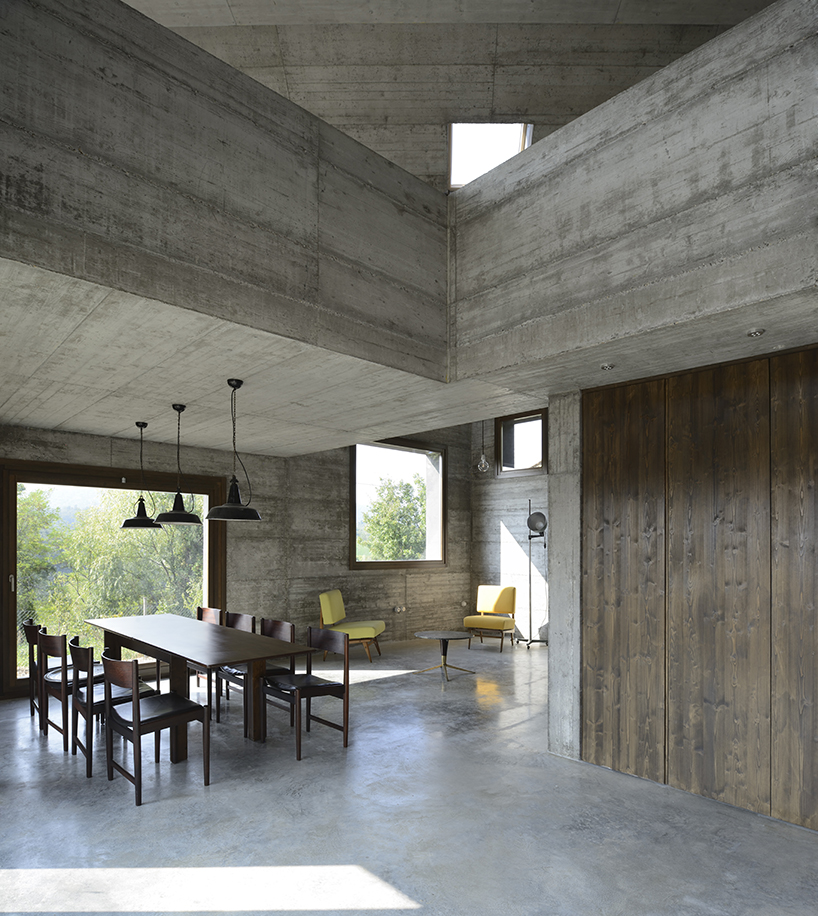 35a studio's house R evokes singularity in a small village of northern italy