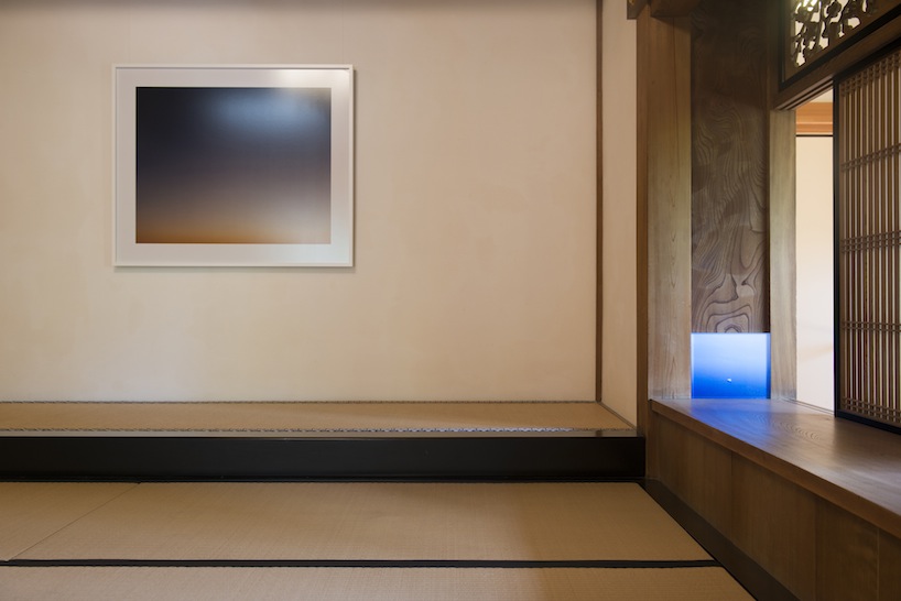 CASE-REAL designs a photo exhibition space in historical tatami room in fukuoka