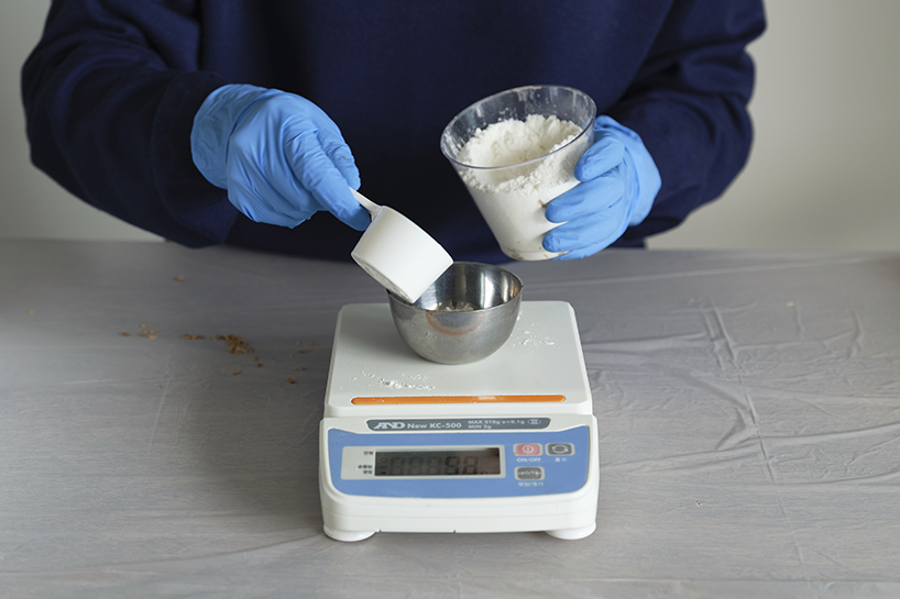 kuo duo creates mushroom mycelium masks to promote biomaterials designboom