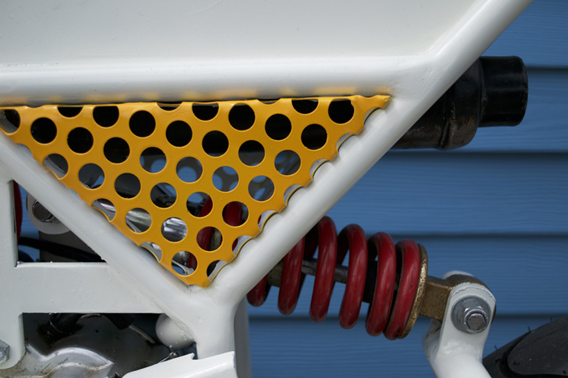 rhode island school of design students create an unconventional 70cc commuter bike