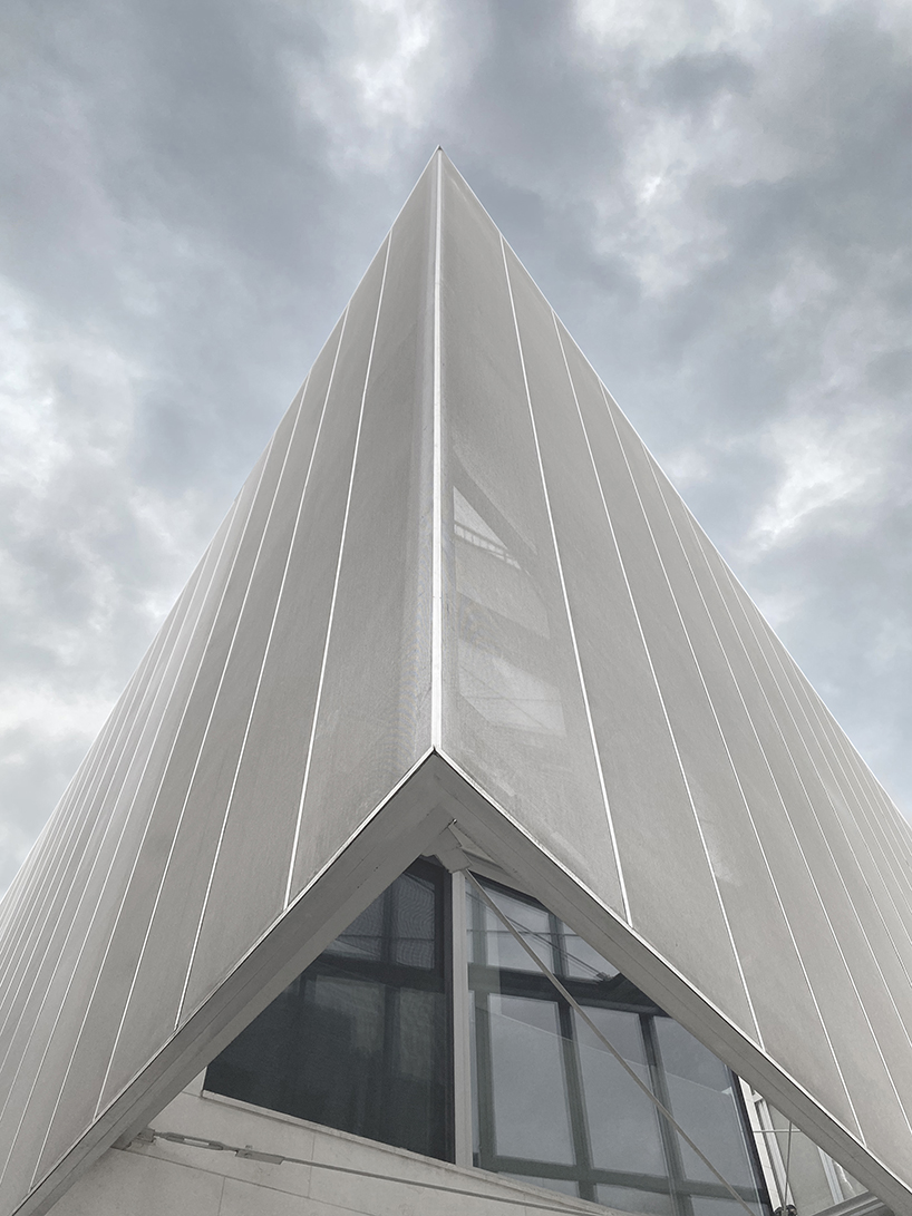 mesh membrane facades enfold archiworkshop's sinsa S8 commercial building in seoul
