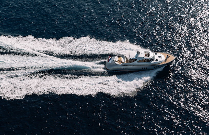 zeelander 55 lobster yacht expands onboard spaces with a twist of classic