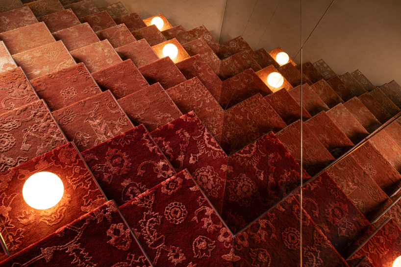 former textile warehouse transforms into fractal-inspired jaipur rugs showroom in mumbai - 2