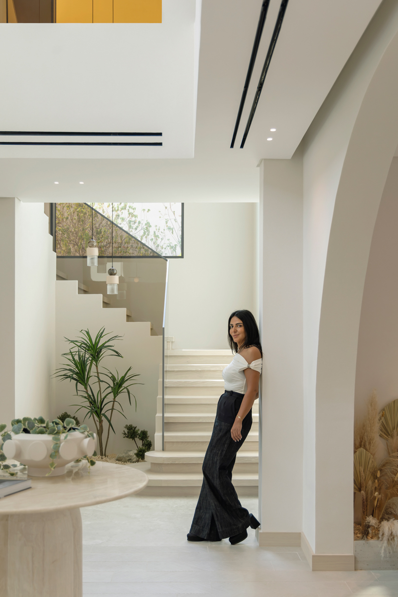 travertine, timber, and desert-toned textures shape groundeddesign’s villa limni in dubai - 12