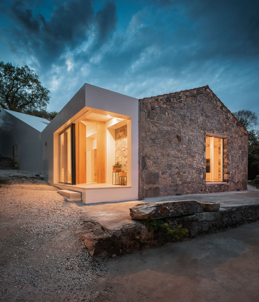 phyd-arquitectura-so-house-ruins-portugal-06-12-2019-designboom