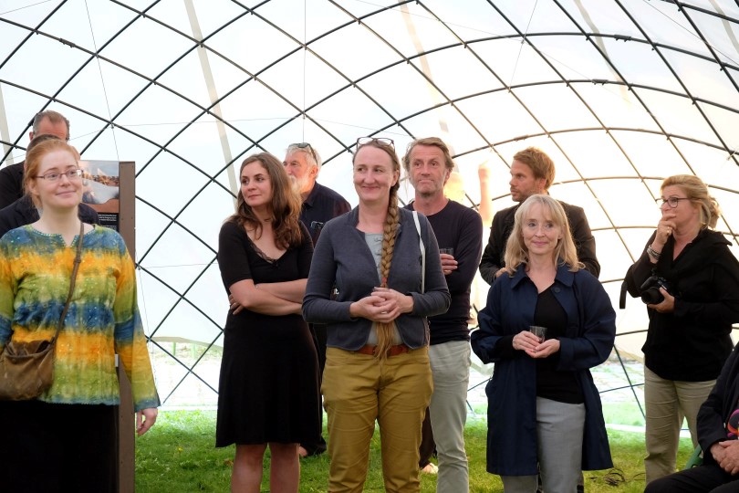 gregory quinn designs an inflatable structure ideal for refugee or disaster stricken areas