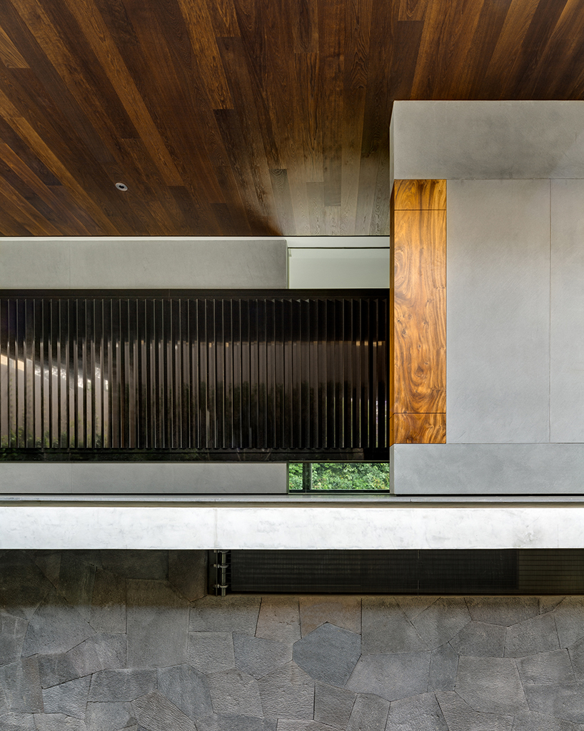 BERNARDI + PESCHARD / BLANCASMORAN design a family house in mexico city using natural stone and timber