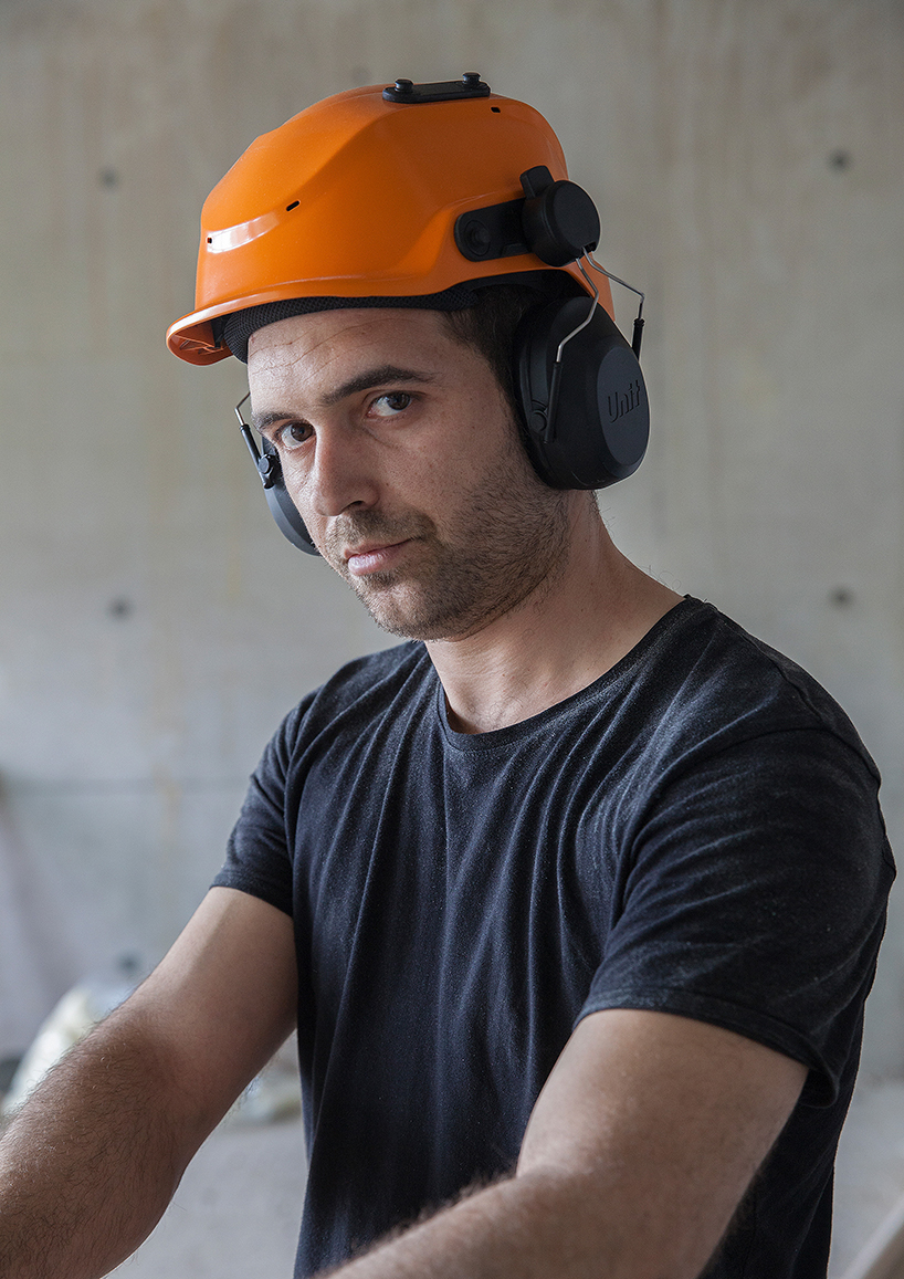 jaehoon jung's helmet allows workers to place accessories with a magnetic snap system