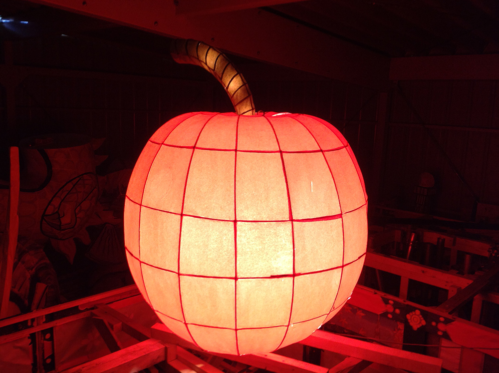 Small movie theater of the apple