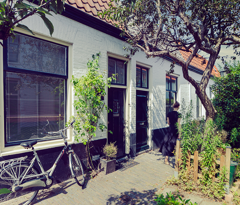 bláha architecture + design renovates a traditional courtyard house in the hague designboom