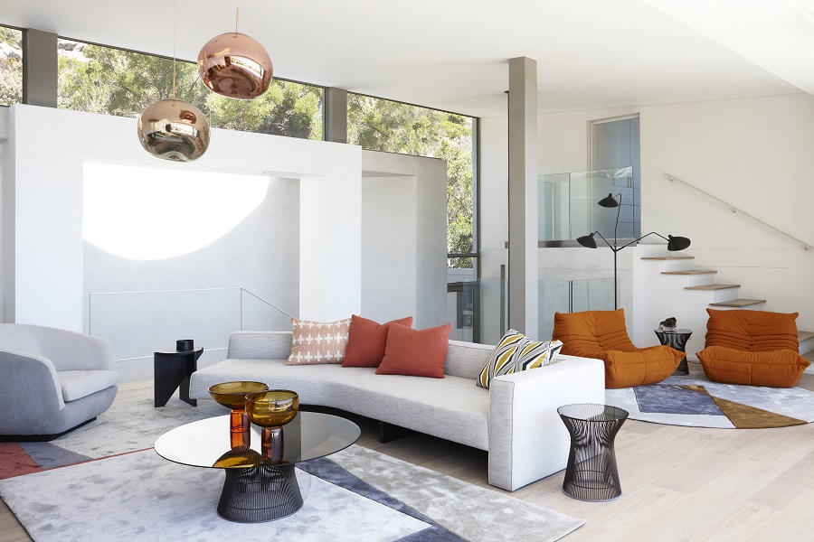 bomax + OKHA design luxurious south african house with integrated natural feature