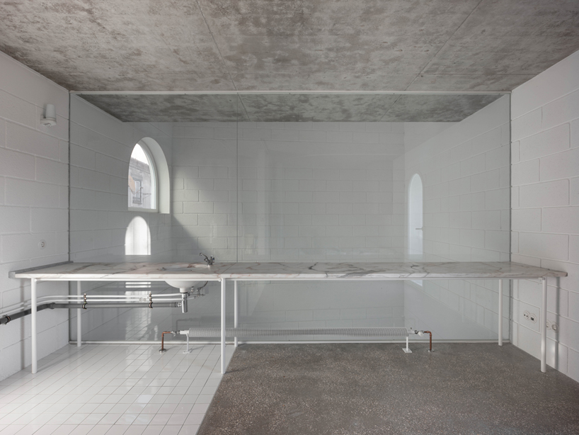 minimal 'dodged house' in lisbon pays tribute to irving gill's architecture