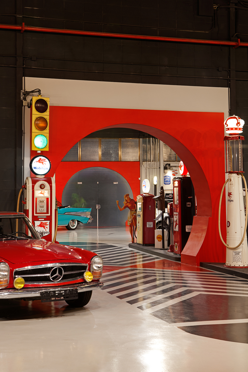vilaplana-jjdluxe-garage-googie-spain-03-29-2019-designboom