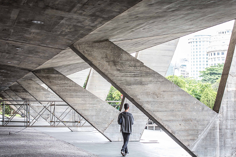 an art installation at MAM in rio de janeiro makes a purpose of being 'useless'