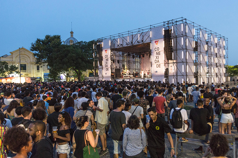 estúdio chão utilizes scaffolding to build temporary structures for festival in rio de janeiro designboom