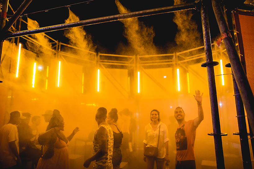 estúdio chão utilizes scaffolding to build temporary structures for festival in rio de janeiro designboom