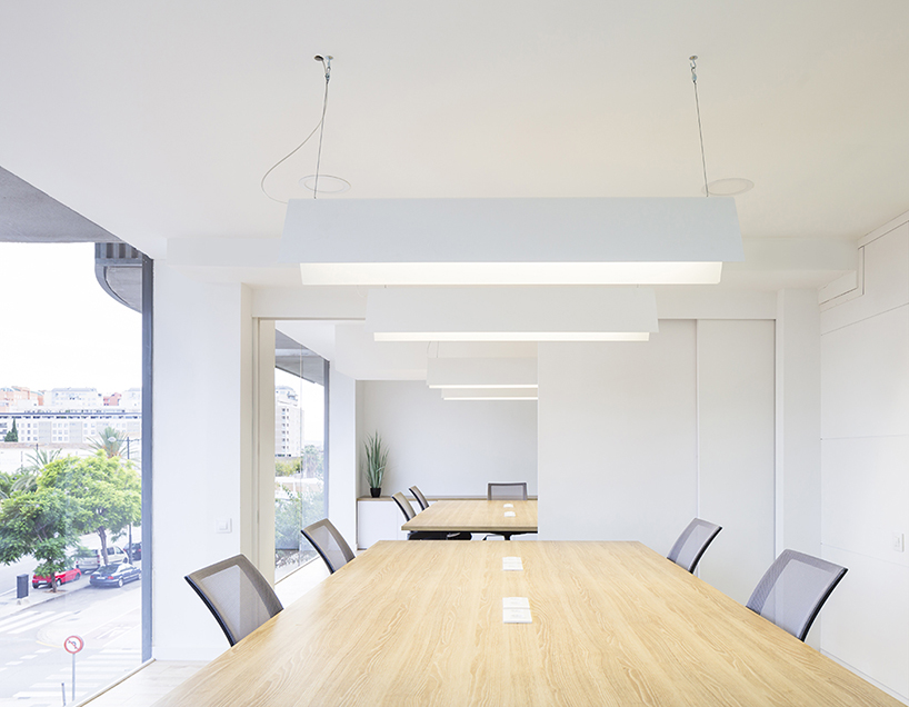 work, rest, play la fábrica de ideas clap contemporary workspace designboom