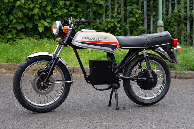 retrofitted honda motorcycle with 2000w electric hub motor 2
