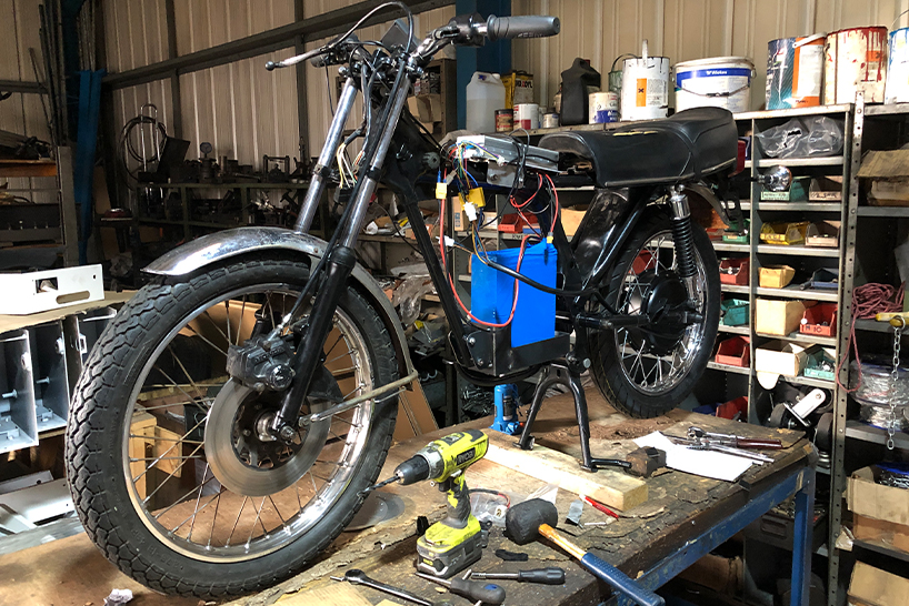 retrofitted honda motorcycle with 2000w electric hub motor 5