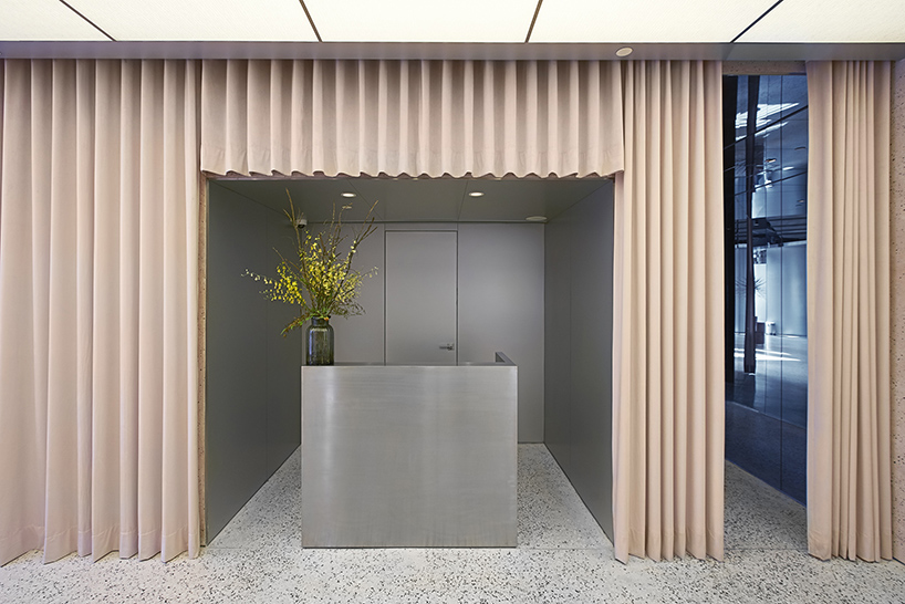 smu + cinker pictures shanghai design a boutique theatre inspired by futuristic chic