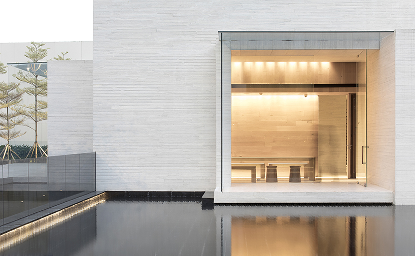 DOMANI's light-colored sky club house in china manifests a simple and vital atmosphere