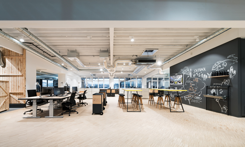 knoblauch's flexible office in germany invites customers to discuss furniture over coffee