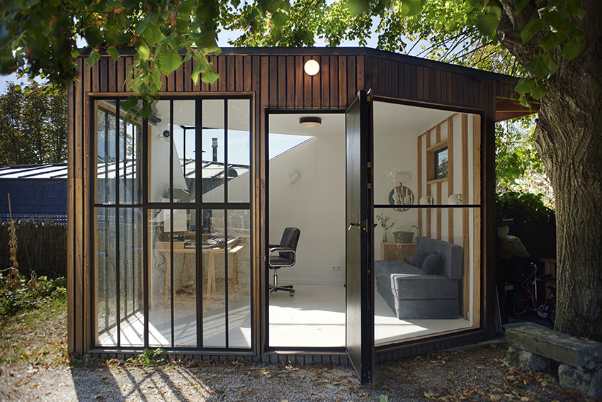 JCPCDR transforms garden shed into 'the forest house' in french countryside