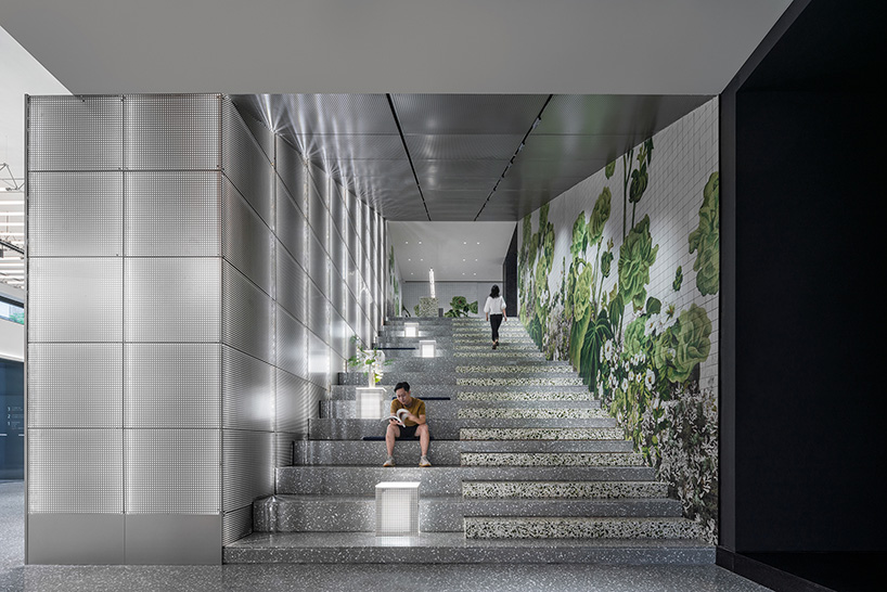 MDO transforms an abandoned factory in chengdu into a vivid city hall