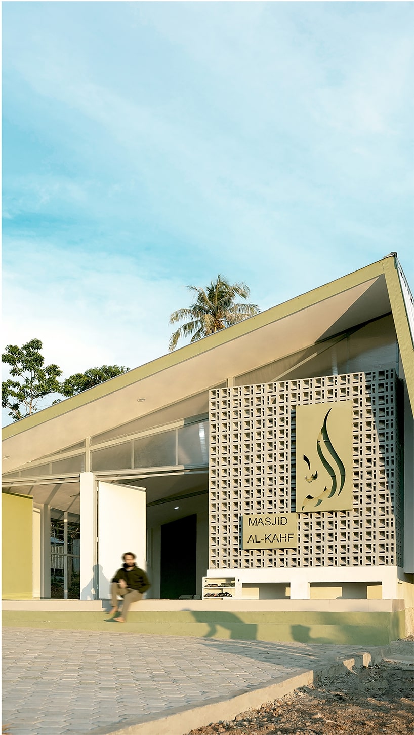 Nowy meczet w Aksen w Indonezji wykorzystuje system zbierania wody deszczowej