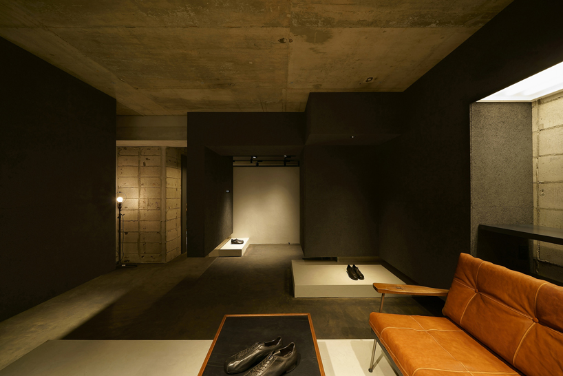 plus maizumi architect studio completes a shoe store with hanging walls in yokohama, japan