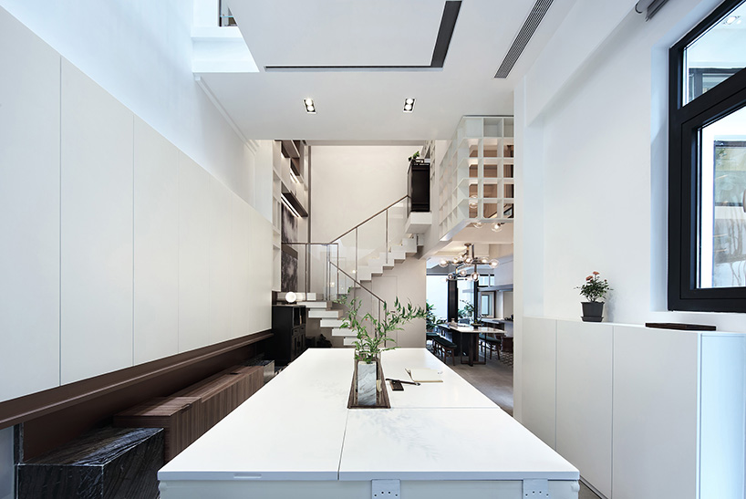 the new domestic landscape in guangzhou, china, through a private apartment by&nbsp;INSPIRATION GROUP