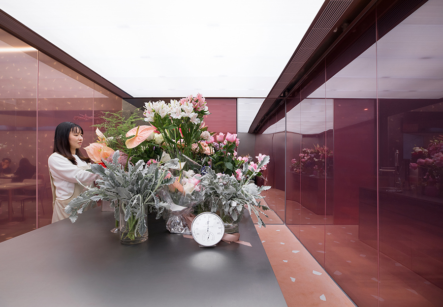 0321 studio conceals restaurant behind flower shop in dongguan, china